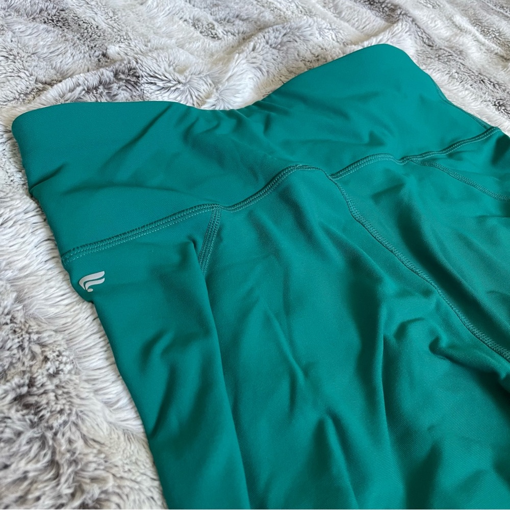 Fabletics | high waisted lined teal leggings size M